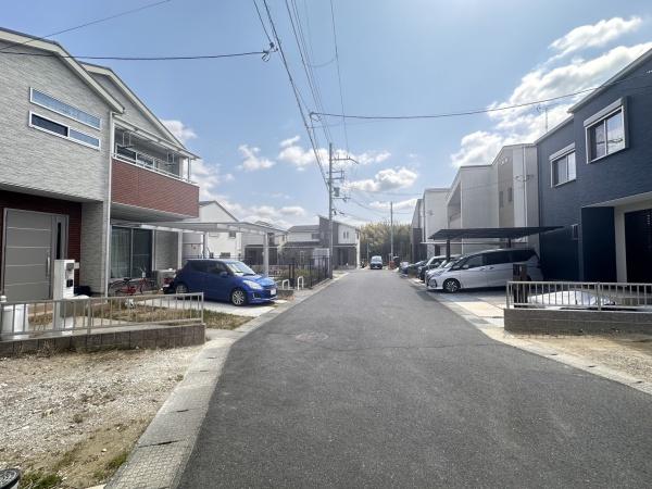 　前面道路含む現地写真　