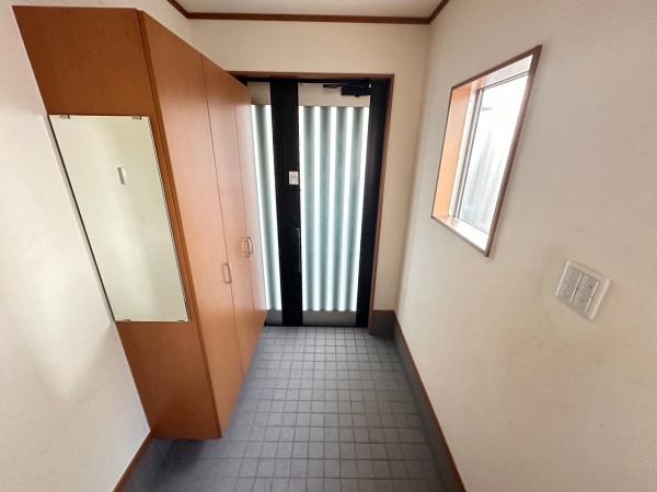 　玄関　