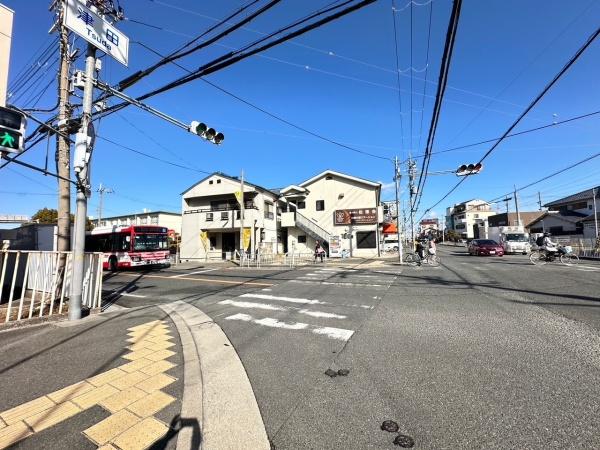 　前面道路含む現地写真　