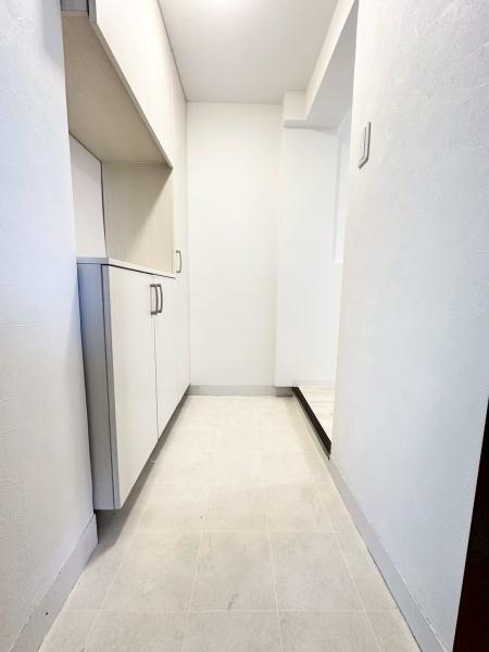 枚方ハイツ３号棟　玄関　