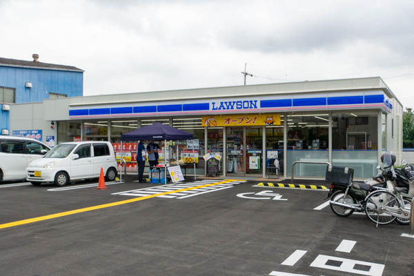 　ローソン枚方春日西町一丁目店（コンビニ）／999m　