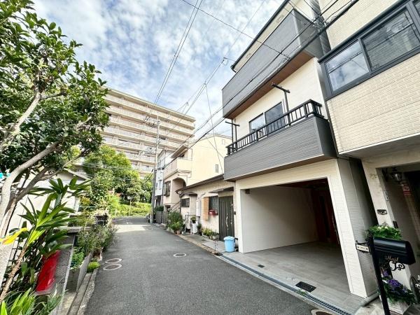 　前面道路含む現地写真　