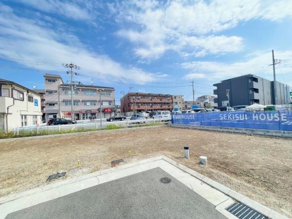 　前面道路含む現地写真　