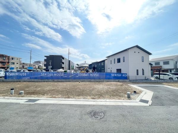 　前面道路含む現地写真　