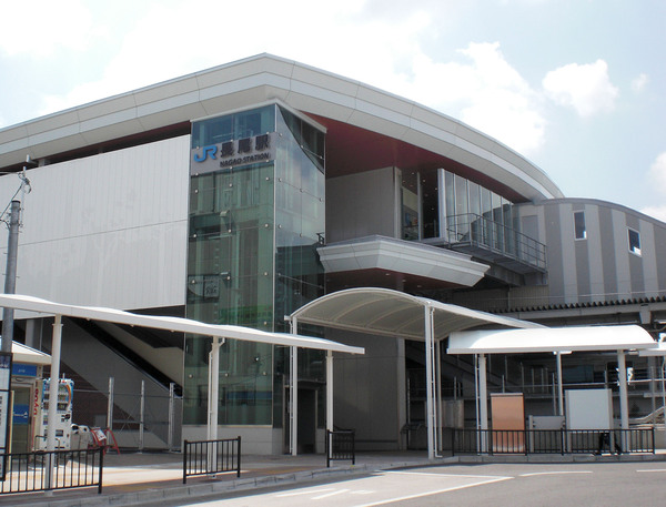 　長尾駅(JR 片町線)（駅）／1018m　