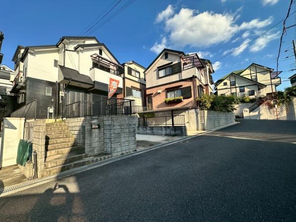 　前面道路含む現地写真　