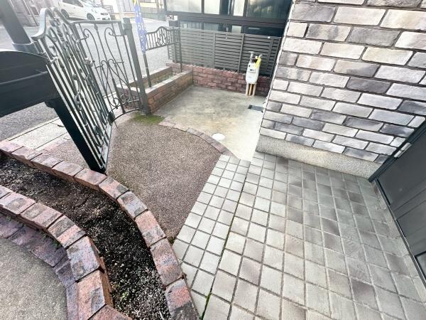 　玄関　