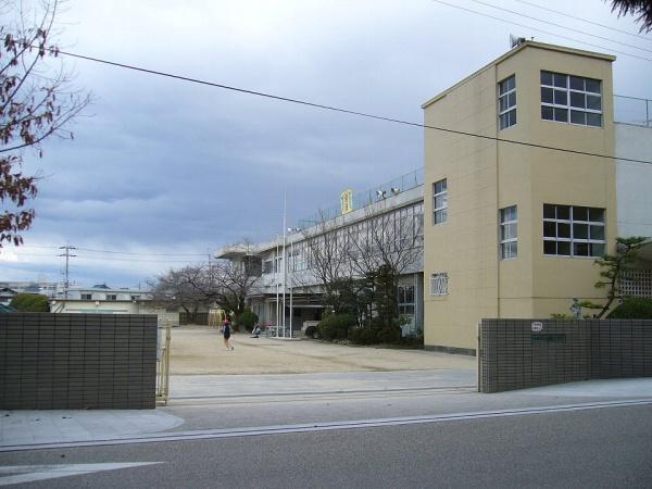 　木津川市立相楽小学校（小学校）／991m　