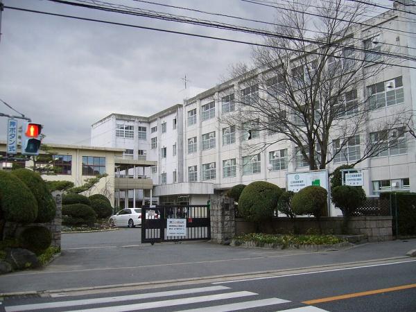 　木津川市立木津中学校（中学校）／760m　